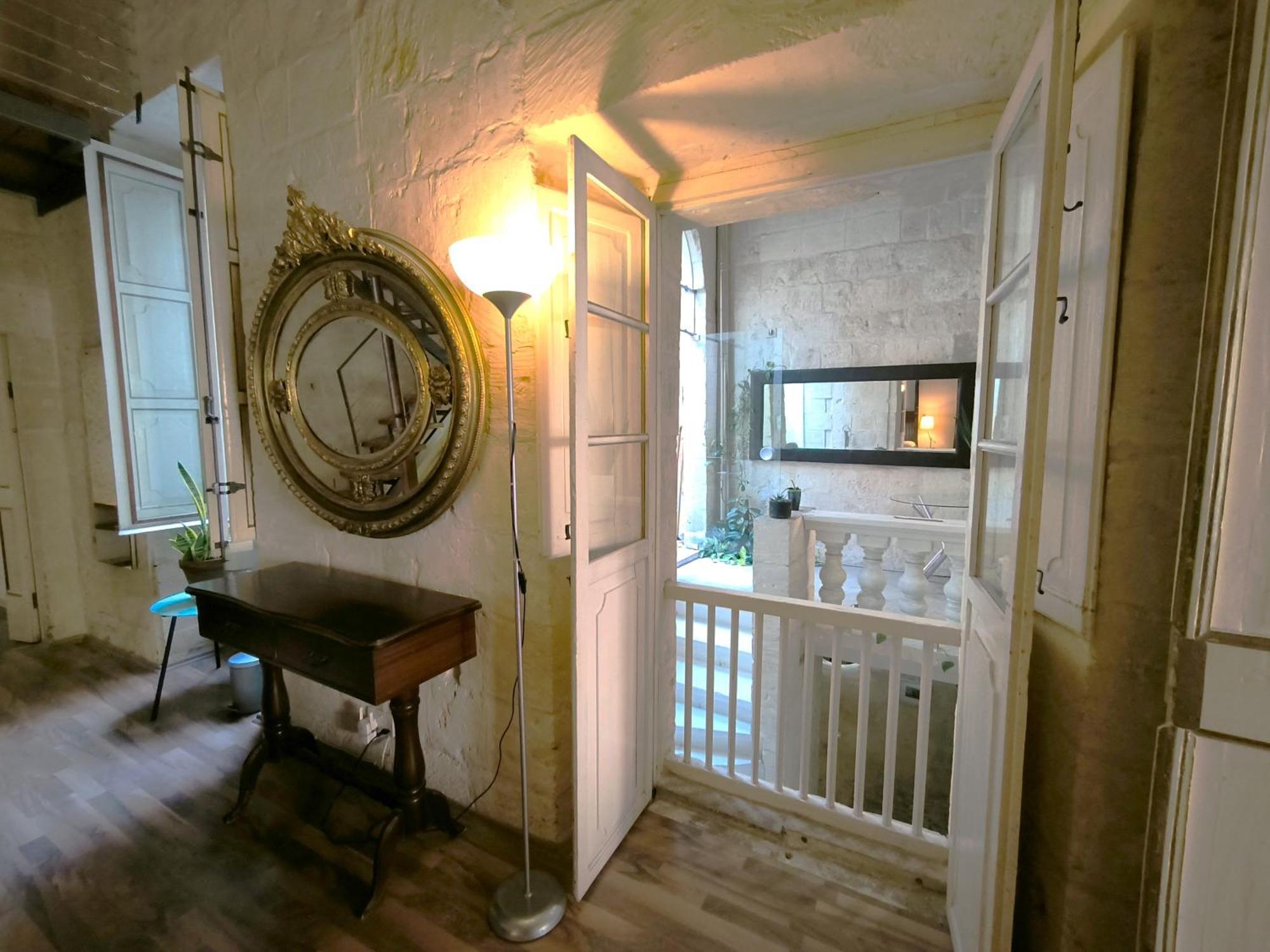 Stunning Valletta 3 Bedroom Town House Buitenkant foto
