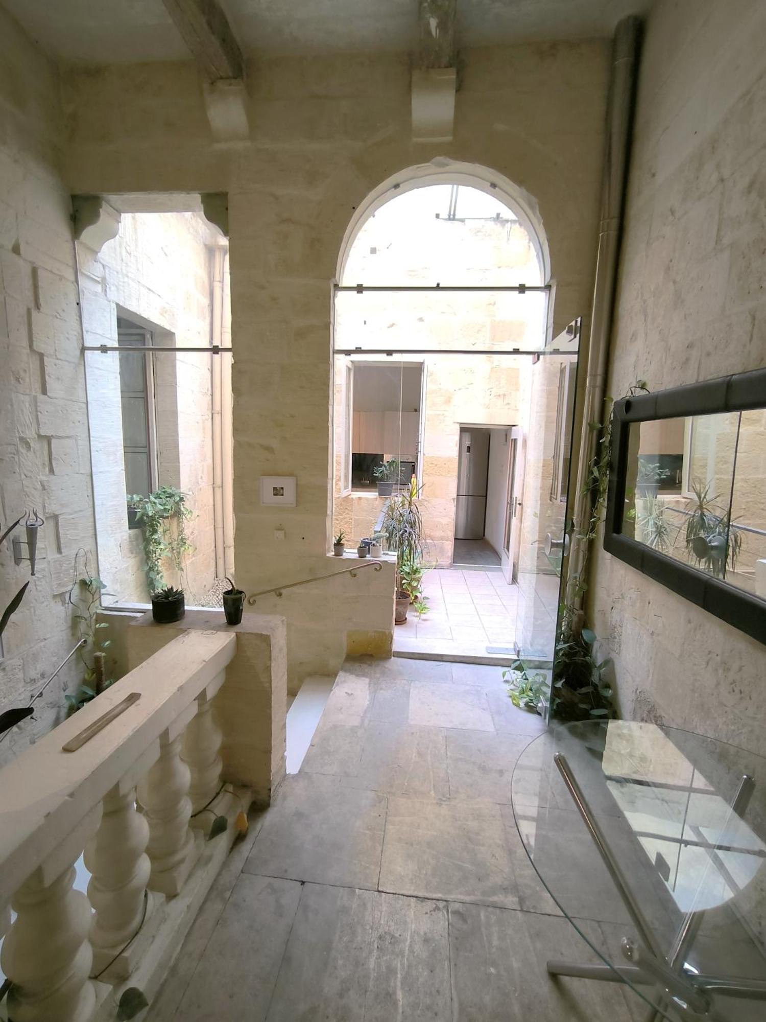 Stunning Valletta 3 Bedroom Town House Buitenkant foto